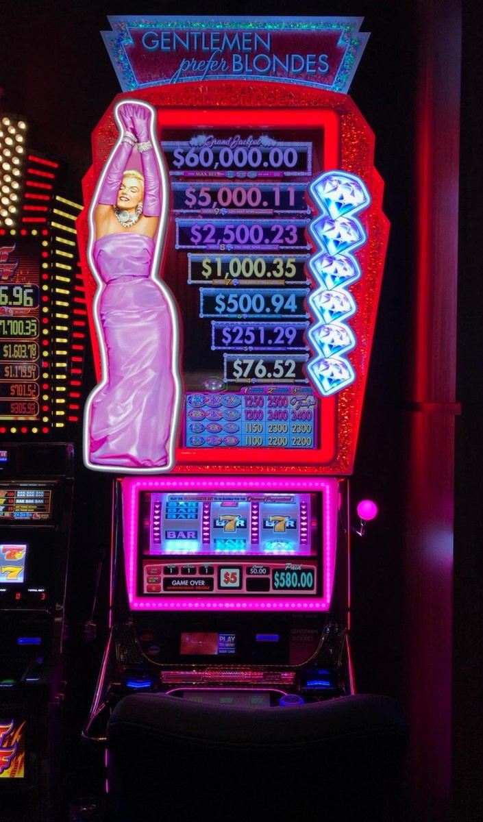 $305 FREE CASINO CHIP at YoYo Casino