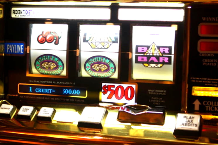 222 Free Spins no deposit at Guts Casino