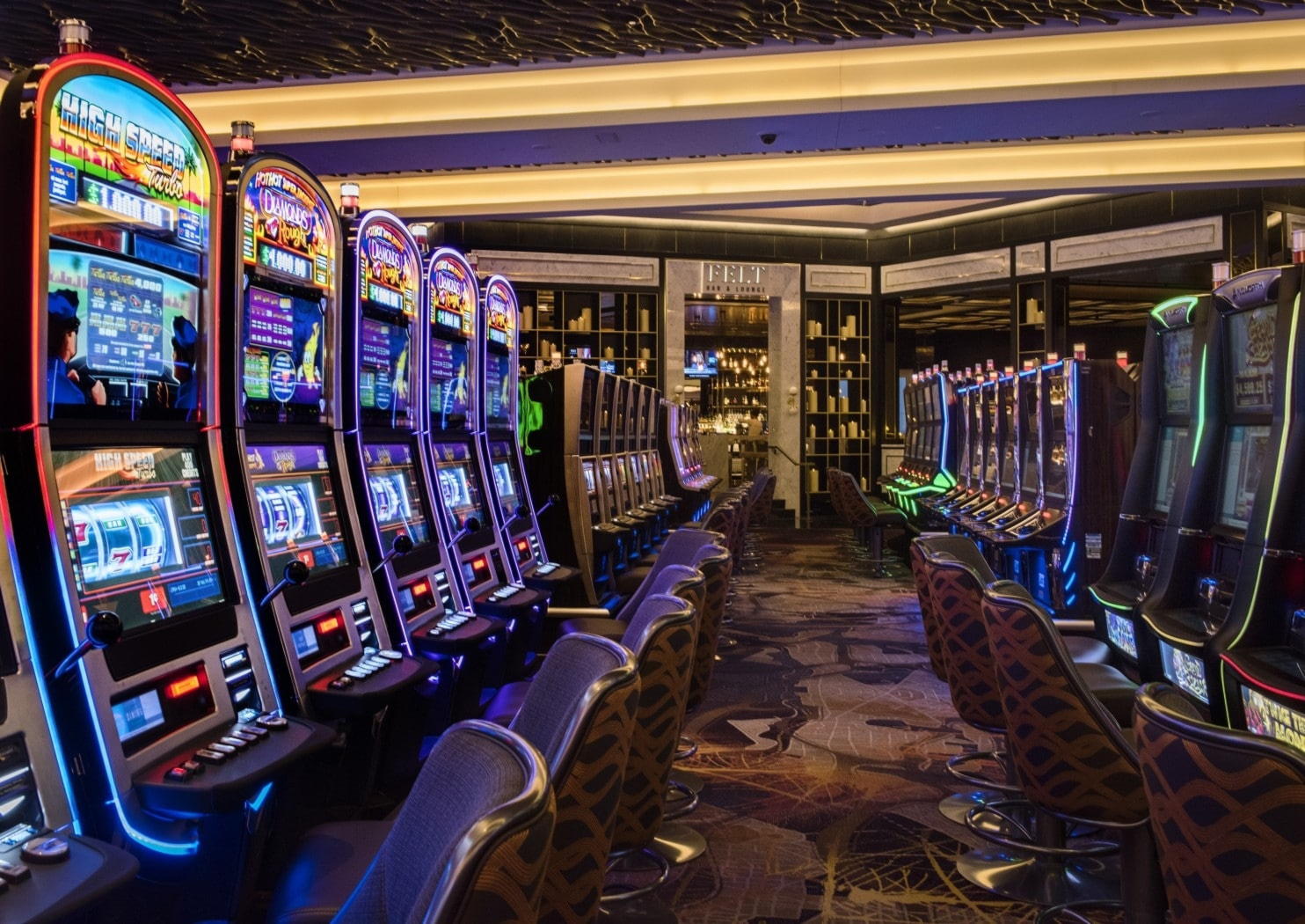 ﻿$333 FREE CASINO CHIP at Royal Panda Casino