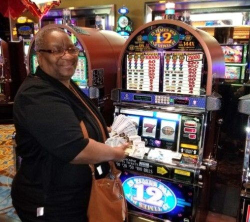 £310 Mobile freeroll slot tournament at Malina Casino