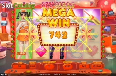 Eur 295 Daily freeroll slot tournament at Vegas Hero Casino